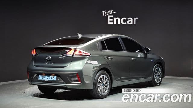 Hyundai The New Ioniq Electric 2
