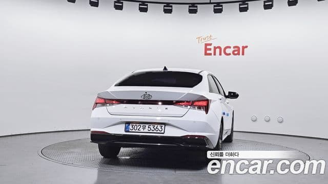 Hyundai Avante Hybrid (CN7) 3