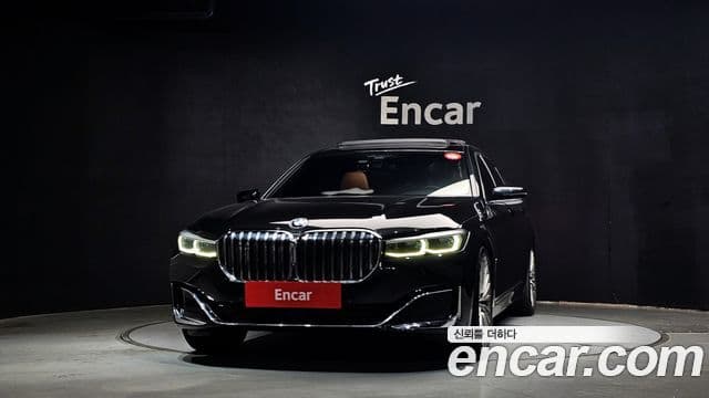 BMW 7 Series (G11) 3