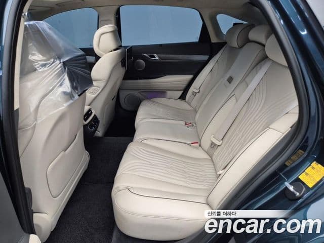 Genesis G80 (RG3)