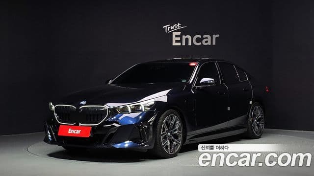 BMW 5 Series (G60)