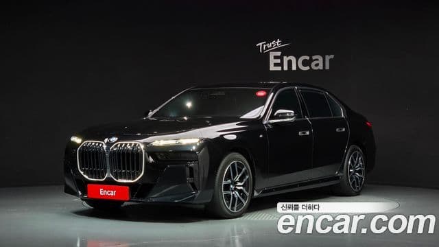 BMW 7 Series (G70)