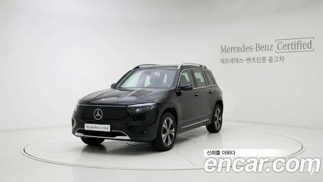 Mercedes-Benz EQB X243