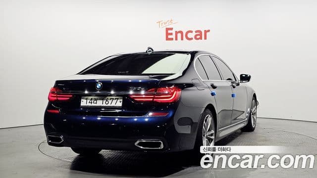 BMW 7 Series (G11) 2