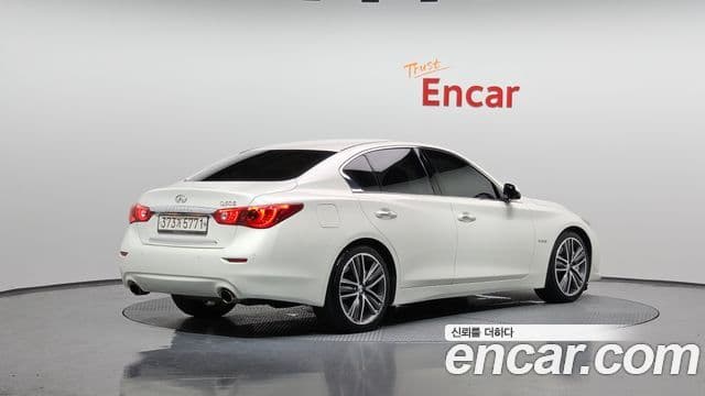 Infiniti Q50 2