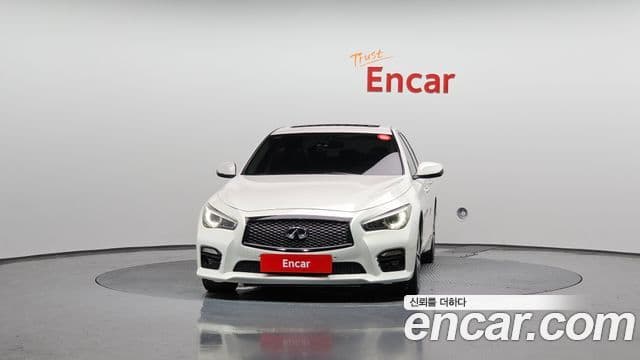 Infiniti Q50 3