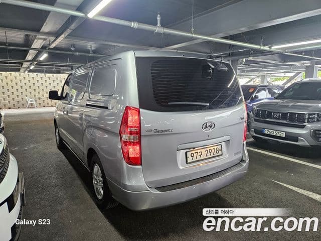 Hyundai The New Grand Starex 4
