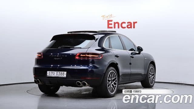 Porsche Macan 2