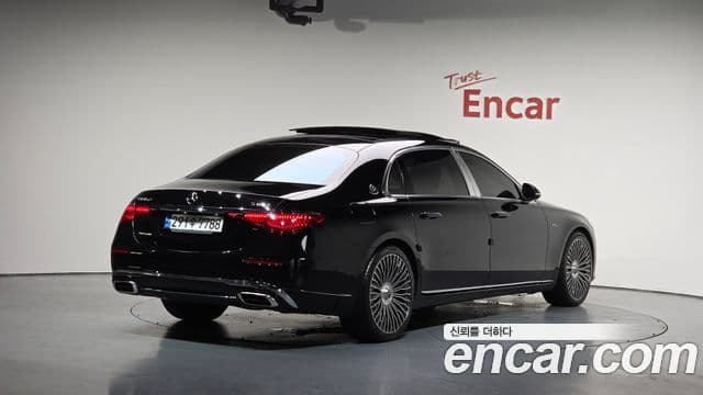 Mercedes-Benz S-Class W223 2