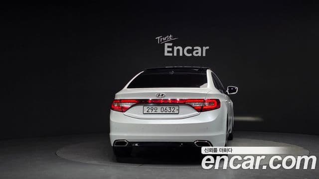 Hyundai Grandeur HG 3