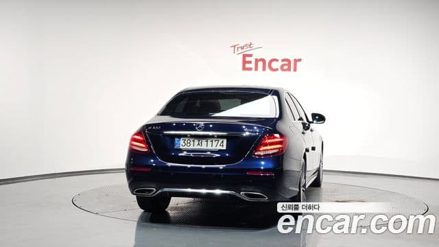 Mercedes-Benz E-Class W213 3