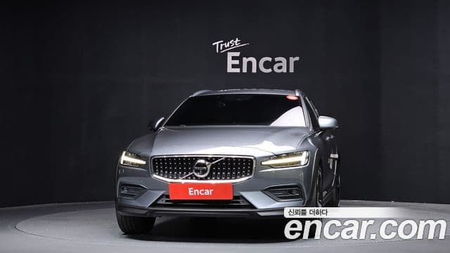 Volvo V60 Cross Country 2nd Gen 3