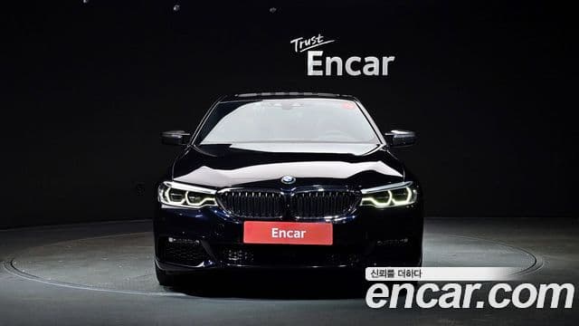 BMW 5 Series (G30) 3