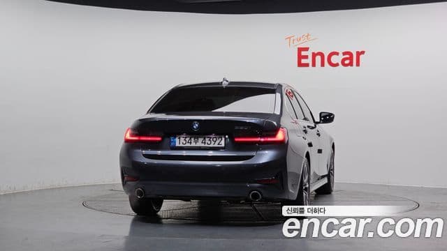 BMW 3 Series (G20) 4