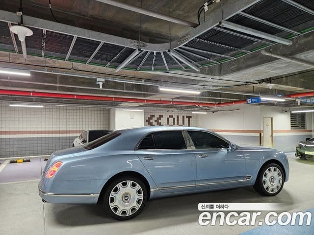 Bentley Mulsanne 4