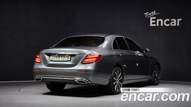 Mercedes-Benz E-Class W213 2