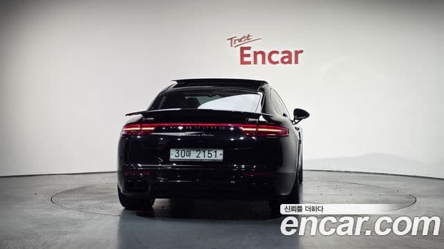Porsche Panamera (971) 3