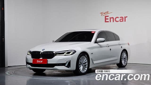 BMW 5 Series (G30)