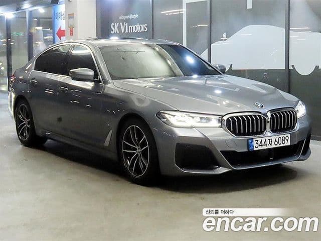 BMW 5 Series (G30)
