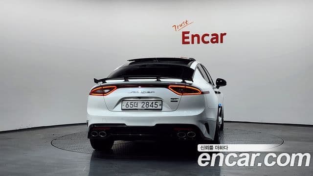 Kia Stinger 4