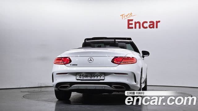 Mercedes-Benz C-Class W205 4