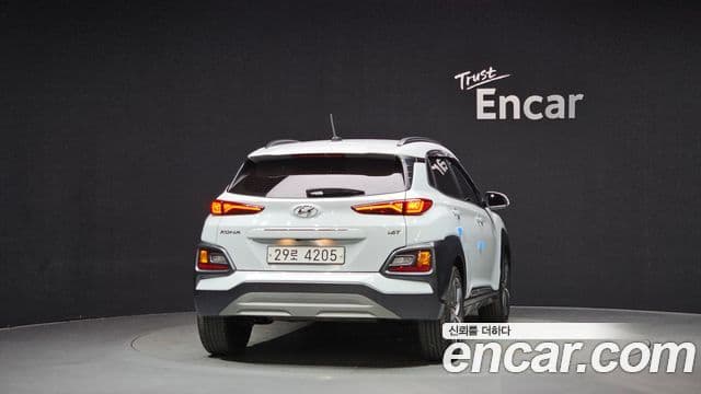 Hyundai Kona 3