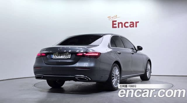 Mercedes-Benz E-Class W213 2