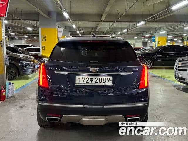 Cadillac XT5 2