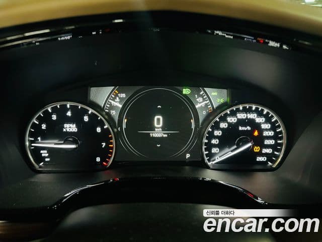 Cadillac XT5 4