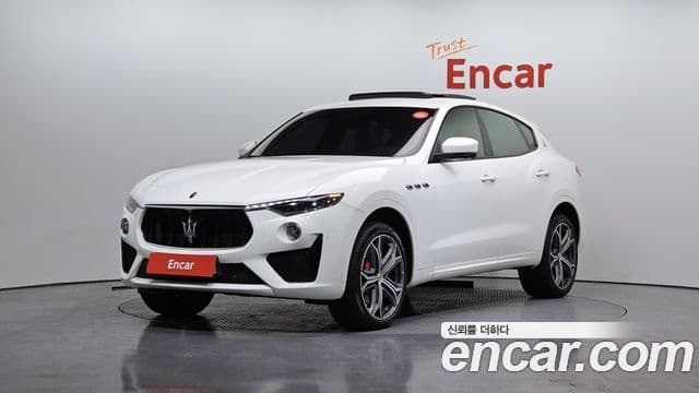 Maserati Levante — 1