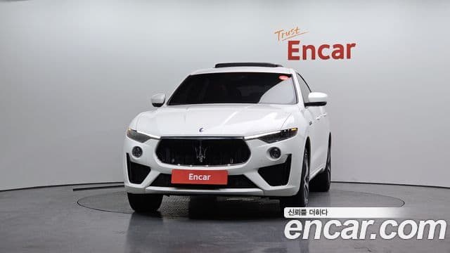 Maserati Levante 2