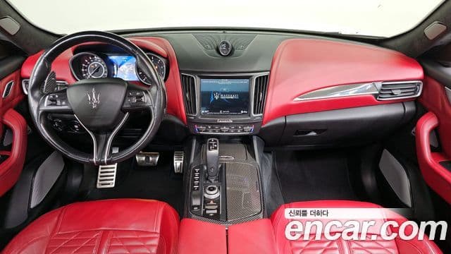 Maserati Levante 4