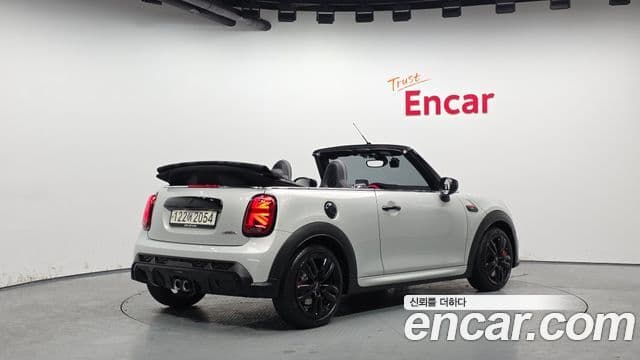 MINI Cooper S Convertible 2