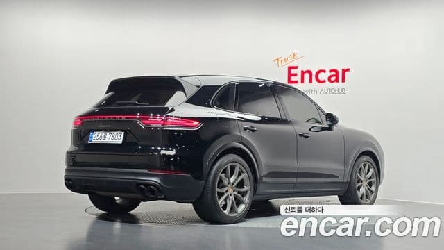 Porsche Cayenne (PO536) 2