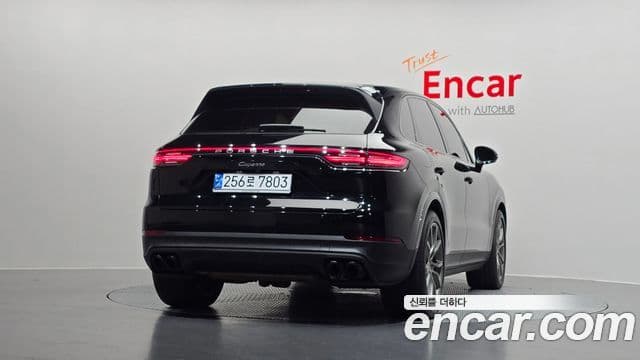 Porsche Cayenne (PO536) 4