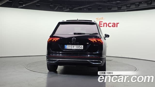 Volkswagen Tiguan 2nd Gen 4