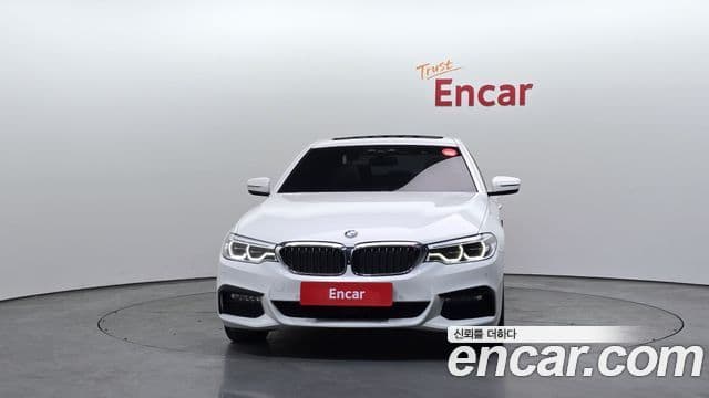 BMW 5 Series (G30) 3