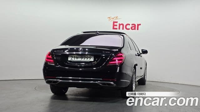 Mercedes-Benz S-Class W222 3