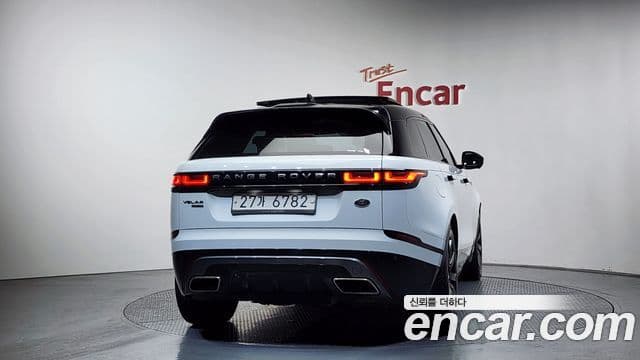 Land Rover Range Rover Velar 4