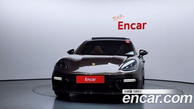 Porsche Panamera (971) 3