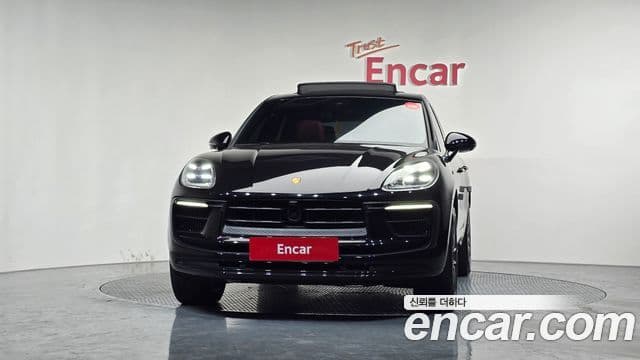 Porsche Macan 3