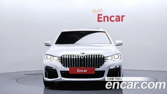 BMW 7 Series (G11) 3