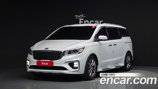 Kia The New Carnival — 1