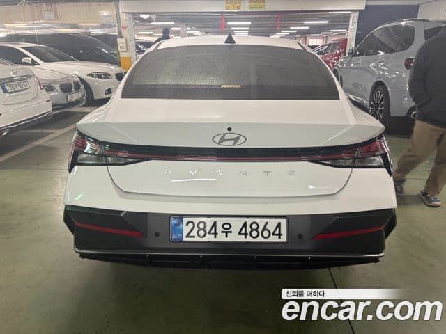 Hyundai The New Avante Hybrid (CN7) 4