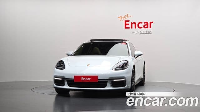 Porsche Panamera (971) 3