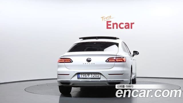 Volkswagen Arteon 4