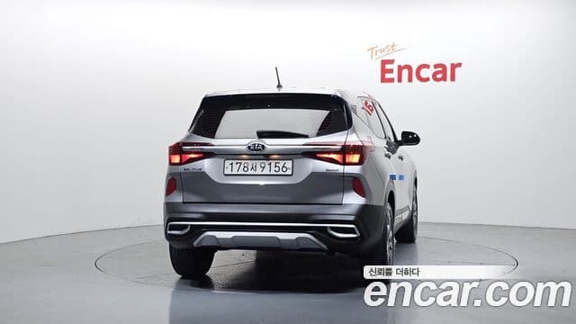 Kia Seltos 4