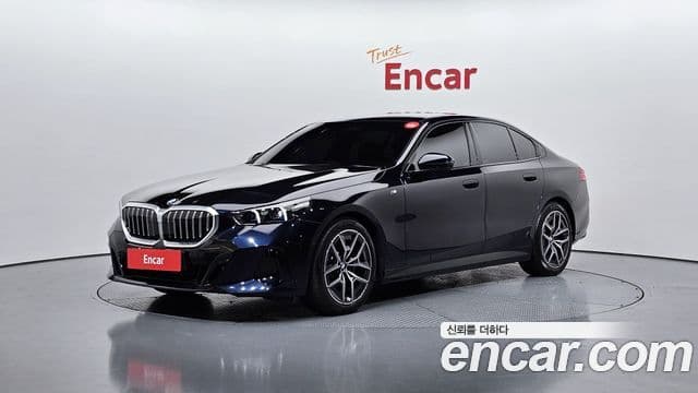 BMW 5 Series (G60)