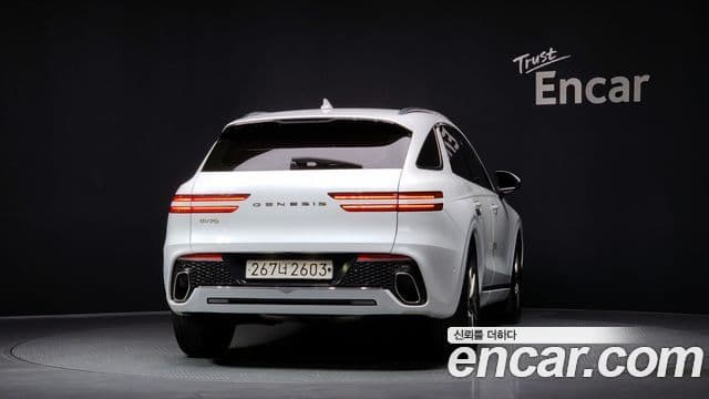 Genesis GV70 4
