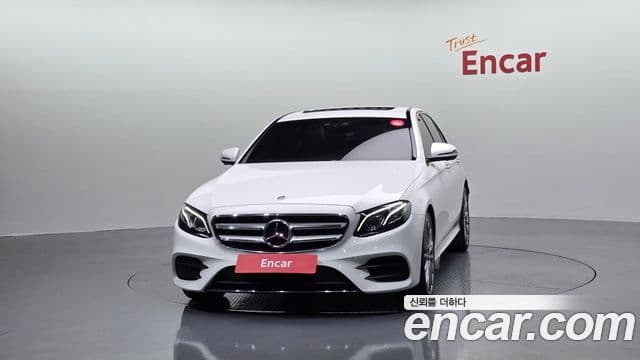 Mercedes-Benz E-Class W213 3